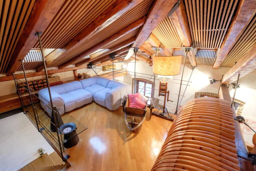 6 Ponterosso - Luxury Attic Apartment ตรีเอสเต ภายนอก รูปภาพ